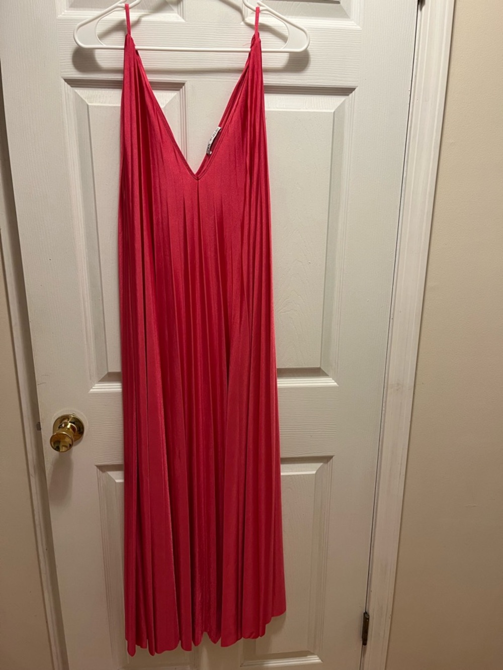 Zara Hot Pink V-Neck Spaghetti Strap Pleated Maxi Dress size Medium